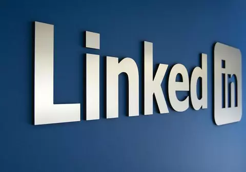 Microsoft preia LinkedIn. Care a fost suma plătită numerar