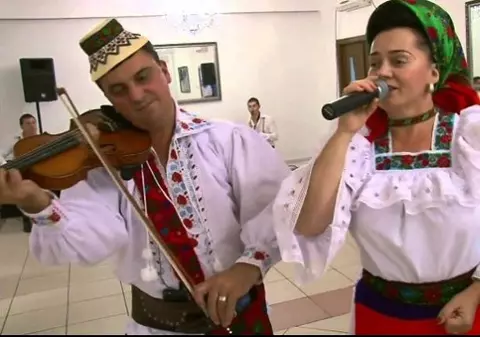 Un cunoscut interpret de muzică populară are probleme cu ANI. Nu își poate justifica averea
