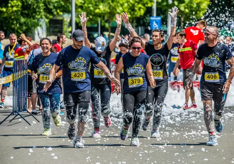 URBATLON 2016, cea mai electrizantă cursă cu obstacole a verii! La ediția a III-a au luat parte peste 1.000 de oameni / GALERIE FOTO