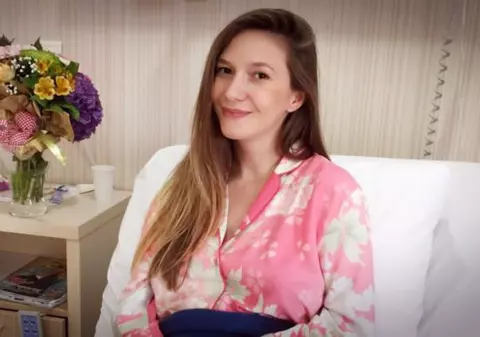 Cu ce se hrăneşte Adela Popescu după ce a născut