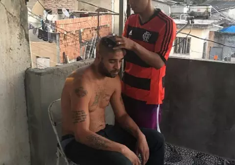 Adriano joacă fotbal cu burtă. Fostul coleg al lui Mutu ar vrea la Flamengo, deși are fizic de pilier