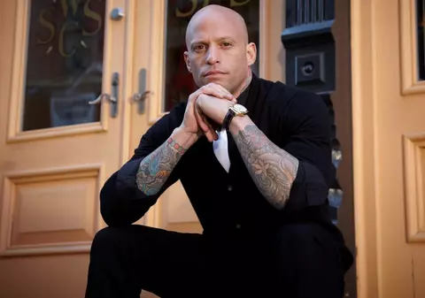 Ami James, cel mai cunoscut artist tatuator vine în România
