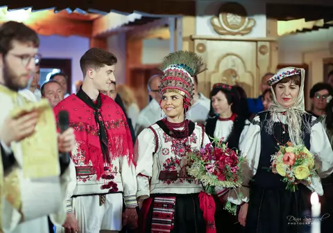 Dansatoarea Andreea Popescu s-a măritat după o rețetă atipică. Nuntă țărănească celebrată la mega-fițe!