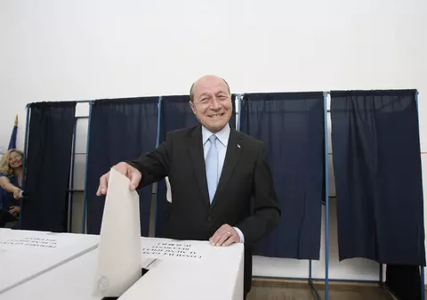 Fostul președinte al României Traian Băsescu: ”Astăzi au ștampila în mână”