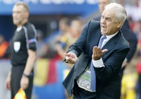 Euro2016. Naționala s-a întors în țară. Ce a declarat Anghel Iordănescu pe aeroport