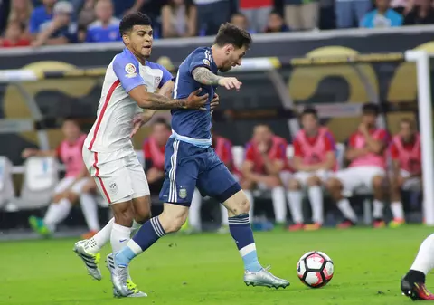 Messi a mai doborât un record. Starul Barcelonei, cel mai bun marcator din istoria Argentinei / VIDEO