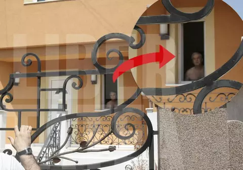 Euro 2016. Naționala fierbe, dar lui Iordănescu nu-i pasă! Puiu, în pielea goală! Nu se mai duce la muncă, stă ascuns la umbră, în Drumul Sării! EXCLUSIV