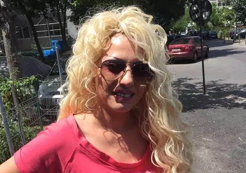 Pe Nicoleta Guță o știe toată lumea, dar pe sora ei, nu foarte mulți o cunosc. Fanii au rămas surprinși când le-au văzut pe cele două