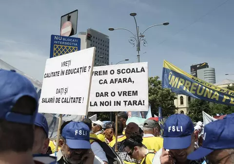 Profesorii clujeni vor să intre în grevă. Bacalaureatul ar putea fi afectat