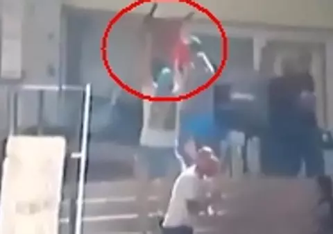 Euro 2016. Francezii sunt depășiți de evenimente! După englezi și ruși, și nemții au sărit la bătaie! S-au ”caftit” cu ucrainenii! / VIDEO