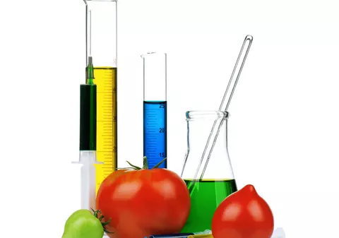 Adevărat sau fals? Roșiile cu țugui sunt pline de chimicale?