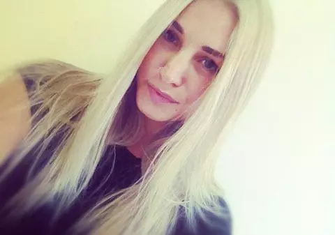Un sărut i-a fost fatal. O tânără din Canada a murit după ce a fost sărutată de iubit. Cum a fost posibil
