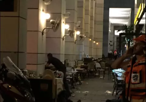 Patru morți și 10 răniți într-un atac armat în Tel Aviv. Scenele de groază, suprinse de camerele de supraveghere| VIDEO