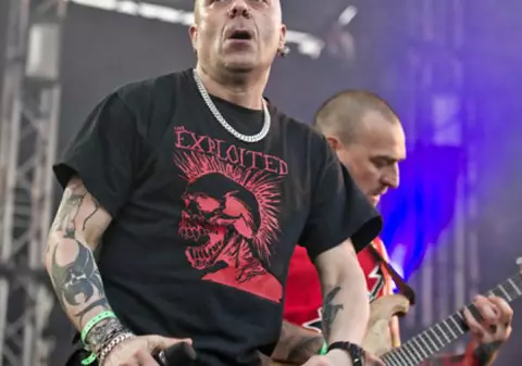 Concertul unei trupe celebre ce trebuia să cânte în Romania, ANULAT! Solistul a ajuns de urgență la spital