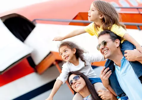 (P) Cluburile de vacanţă – destinaţiile preferate ale familiilor din România