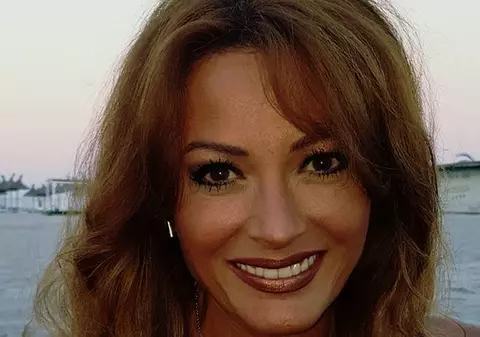 Anca Ţurcaşiu, impecabilă în costum de baie, la 45 de ani | FOTO ÎN ARTICOL