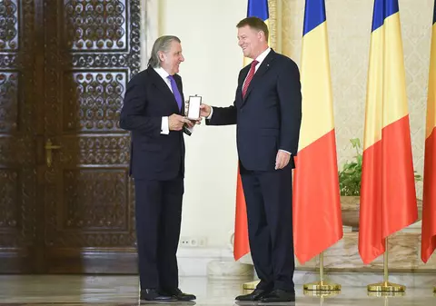 Ilie Năstase, decorat de ziua lui. Președintele Iohannis: ”Ați fost un fenomen, un sportiv de vis”