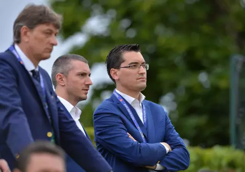 FRF. Discuție halucinantă Vișan - Pușcaș: ”Am vorbit și cu tata și mi-a spus că dumneavoastră meritați mai mult decât mine acest post, dar...”! Misiune de urgență: găsiți-l pe tatăl lui Vișan! VIDEO