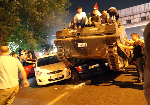 Finala Cupei Ligii se joacă! Povestiri din infern. Fotbaliștii de la Chiajna s-au întors marcați de evenimentele de la Istanbul