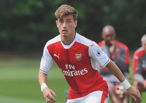 Christoph Daum l-a sunat pe Arsene Wenger să se intereseze de juniorul Vlad Dragomir de la Arsenal