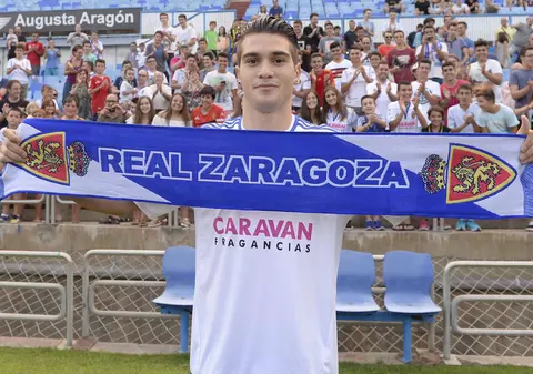 Internaționalul român de juniori Răzvan Popa, prezentat oficial la Real Zaragoza GALERIE FOTO și VIDEO