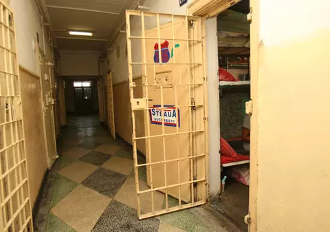 EXCLUSIV / Răpus de infarct în pușcărie. Mâna dreaptă a „nababului” Mihai Necolaiciuc a decedat după gratii, la un an de la condamnarea sa în dosarul ”Jaful de la CFR”