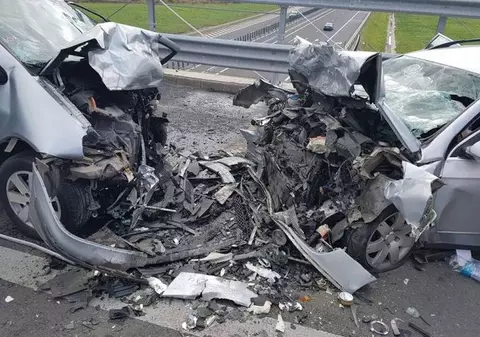 Accident cumplit în judeţul Timiş. Două persoane au murit pe loc