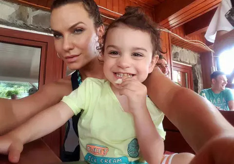 EXCLUSIV/ După el prăpădul! Fiul Annei Lesko a dat iama în ce are ea mai de preț!