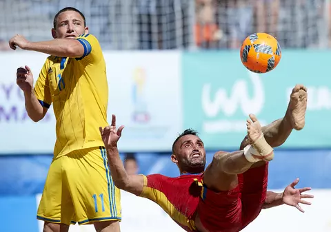 România a cedat pe final, în Euroliga de fotbal pe plajă. Imagini spectaculoase. Duminică, meci cu Franța