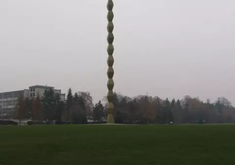 Coloana Infinitului, vandalizată pentru a doua oară în doar câteva zile