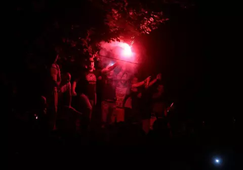 Bătaie ca-n filme între steliști și dinamoviști. S-a întâmplat în străinătate | VIDEO