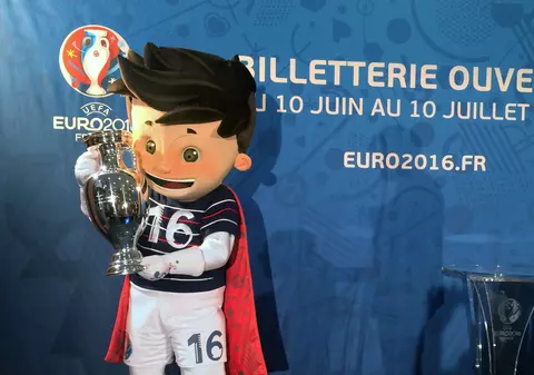 Euro 2016. Cel mai scump bilet pentru marea finală costă 88.000 de euro la bursa neagră