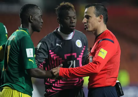 Un maghiar fluieră Astra - FC Copenhaga, din Liga Campionilor. Șumudică a aflat că nu are voie nici să zboare cu echipa! ”Sunt mai rău ca la pușcărie”