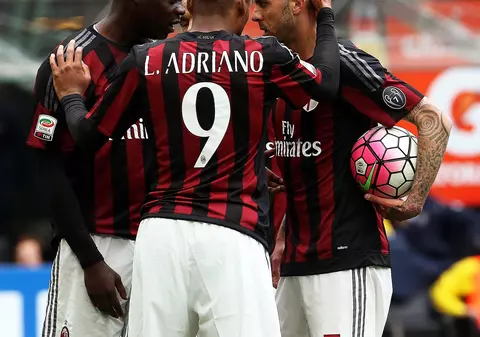 AC Milan a intrat în era chinezească. Câte sute de milioane de euro vor plăti noii proprietari