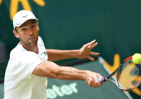 Tenis. ”Bunicul” Karlovici, victorie la Newport. De 37 de ani nu mai câștigase titlul un jucător de 37 de ani. Cum este salutat în circuit uriașul croat / VIDEO