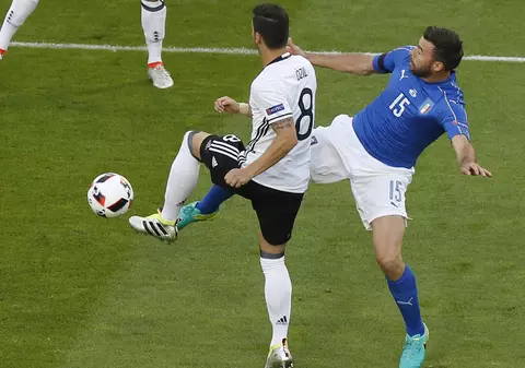 Euro 2016. ”Bastarzii” Italiei au suflet! Andrea Barzagli a plâns în direct, la Rai. Nici Gigi Buffon nu s-a putut abține! / VIDEO