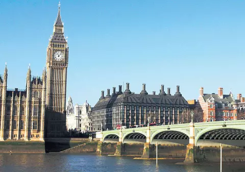 Adolescent arestat în Londra, acuzat că plănuia un atentat