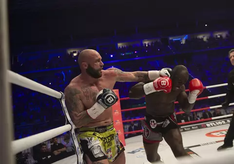 Superkombat. Fost coleg cu Bute, Negrea poate deveni campion mondial la K­1, după gala de la Mamaia! I se spune ”Vulcanul"