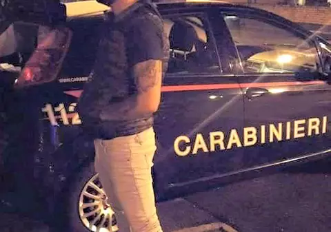 Un celebru manelist pe mâna carabinierilor!