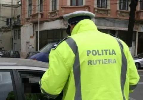 Polițiștii au reținut 295 de permise de conducere de Sfântul Ștefan
