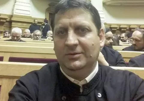 Un preot din Bacău, suspendat de Arhiepiscopie după ce a făcut o slujbă de exorcizare