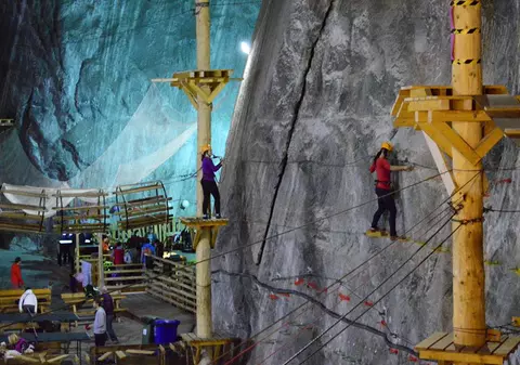 Se închide Club Aventura de la Salina Praid! Reprezentanții parcului, somați să strângă echipamentele