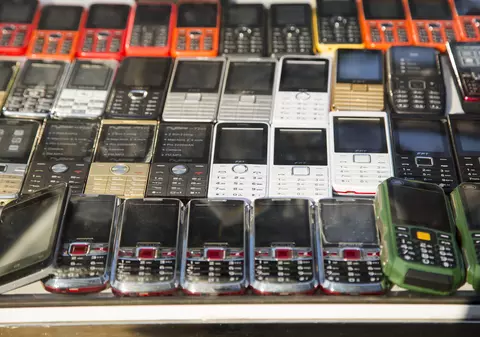 EXCLUSIV. Bursa telefoanelor din pușcării: După gratii, un mobil costă și 10.000 de lei