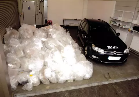 Captură record de droguri în Marea Britanie. Polițiștii au confiscat cocaină în valoare de peste 500 de milioane de lire