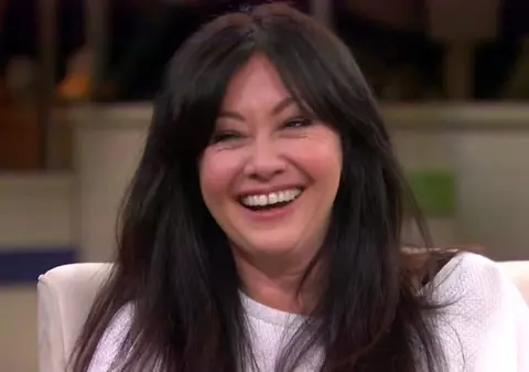 Fotografii impresionante! Shannen Doherty suferă de cancer și s-a tuns aproape zero. Imaginile i-au înduioșat pe toți fanii ei