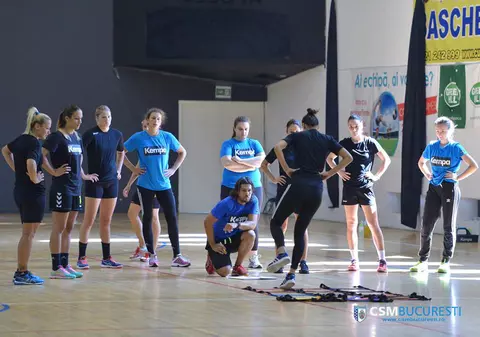 Doar 10 handbaliste la primul antrenament al lui CSM București, campioana națională și europeană la feminin