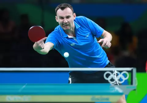 Jocurile Olimpice. Adrian Crișan a părăsit cu fruntea sus turneul de tenis de masă. Românul l-a chinuit rău de tot pe marele Zhang Jike | VIDEO