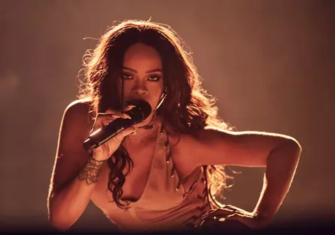 EXCLUSIV/ Meniul complet, direct de la Rihanna. Ce mănâncă de arată așa bine!