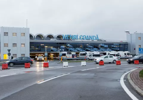 CNAB a finalizat lucrările de supralărgire la două benzi a fluxului de ieșire dinspre Aeroportul Otopeni către București