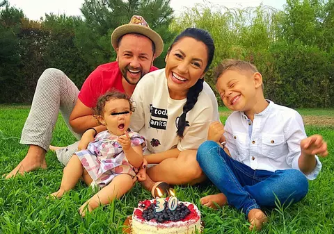 Andra se pregătește să devină din nou mamă. A dat vestea de ziua ei